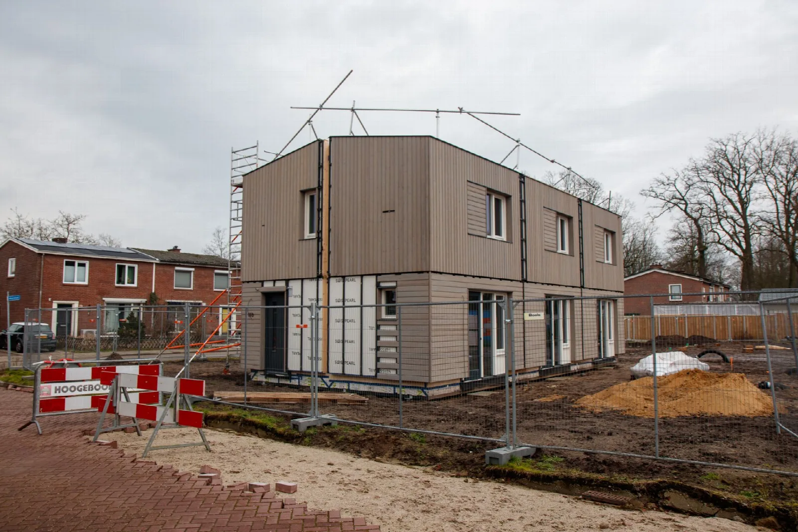 Planbord met de fasen van een onderkelderingsproject